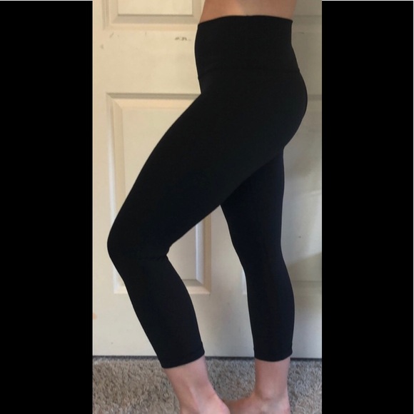 lululemon athletica Pants - Lululemon Crop Leggings size 8